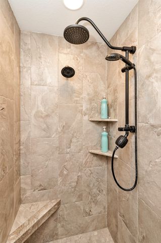 9440 Rushbrook Drive, Johnston, IA 50131