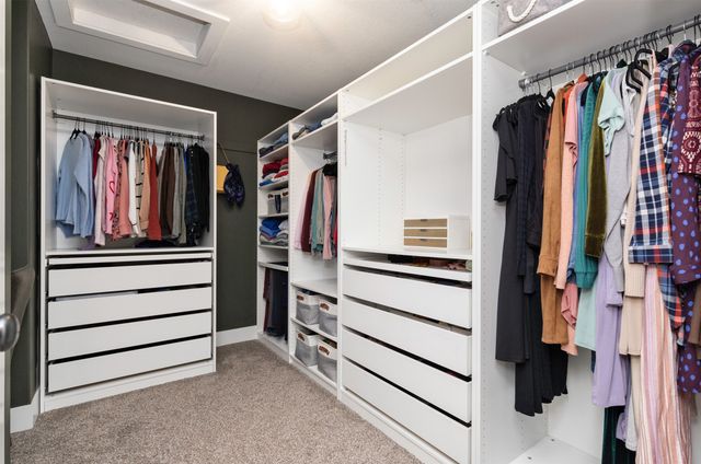 9440 Rushbrook Drive, Johnston, IA 50131