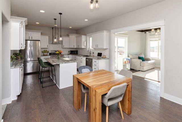 9440 Rushbrook Drive, Johnston, IA 50131