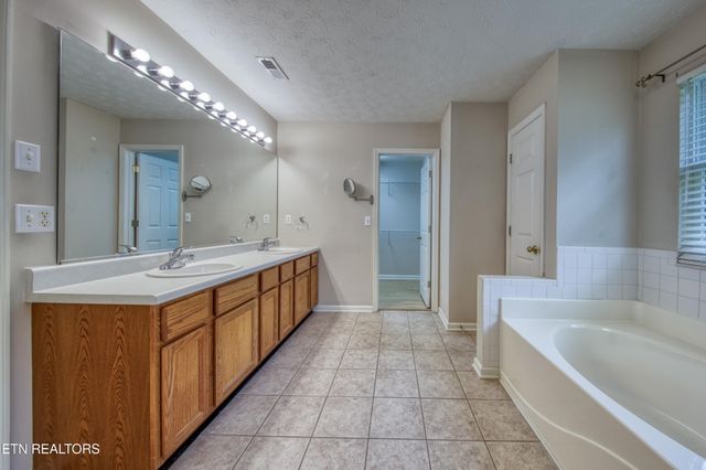 2024 Wayside Rd, Knoxville, TN 37931
