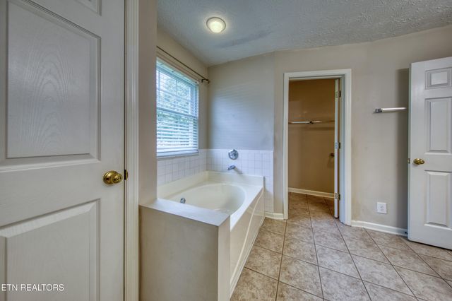 2024 Wayside Rd, Knoxville, TN 37931