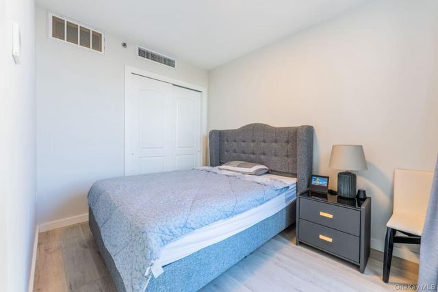 144-27 Sanford Avenue 8O, Flushing, NY 11355
