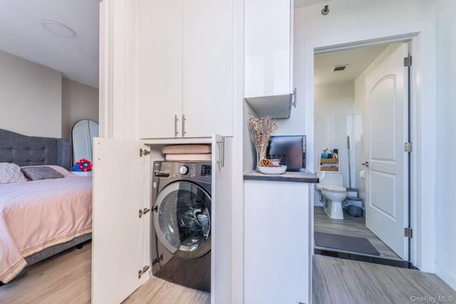 144-27 Sanford Avenue 8O, Flushing, NY 11355