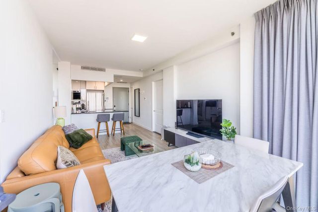 144-27 Sanford Avenue 8O, Flushing, NY 11355