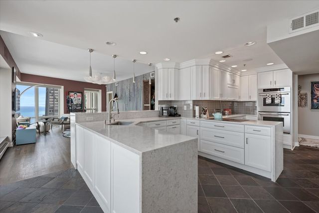 57 E Delaware Place 3804, Chicago, IL 60611