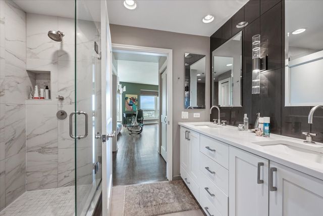 57 E Delaware Place 3804, Chicago, IL 60611