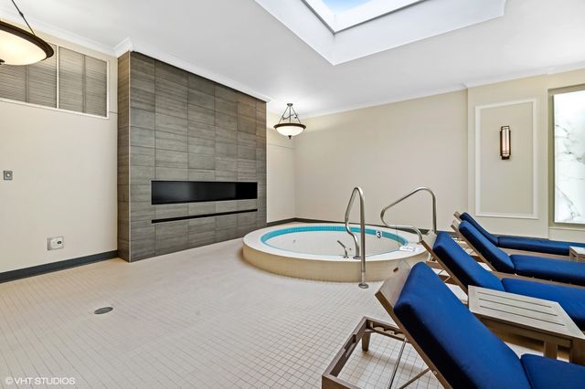 57 E Delaware Place 3804, Chicago, IL 60611