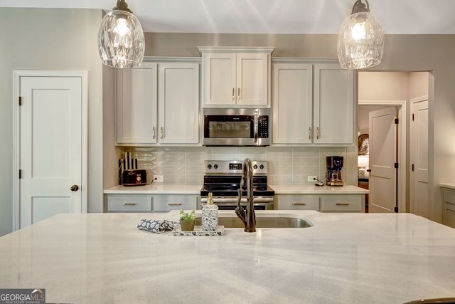 1253 Perkins Road, Hogansville, GA 30230