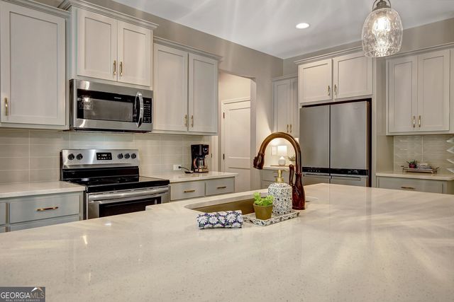 1253 Perkins Road, Hogansville, GA 30230