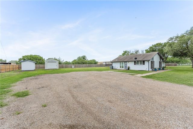 4585 County Road 56, Robstown, TX 78380