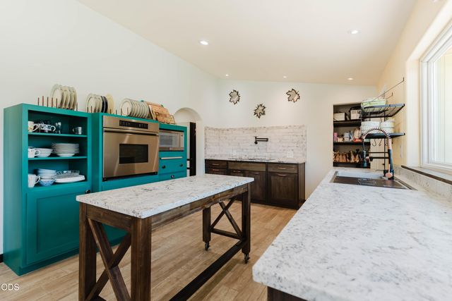 1464 SW Bent Loop, Powell Butte, OR 97753