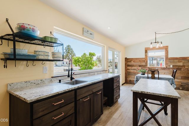 1464 SW Bent Loop, Powell Butte, OR 97753