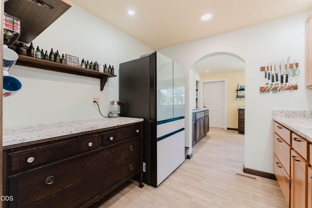 1464 SW Bent Loop, Powell Butte, OR 97753