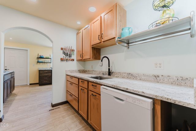 1464 SW Bent Loop, Powell Butte, OR 97753
