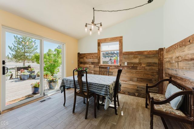 1464 SW Bent Loop, Powell Butte, OR 97753