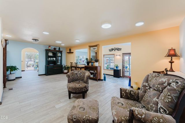 1464 SW Bent Loop, Powell Butte, OR 97753