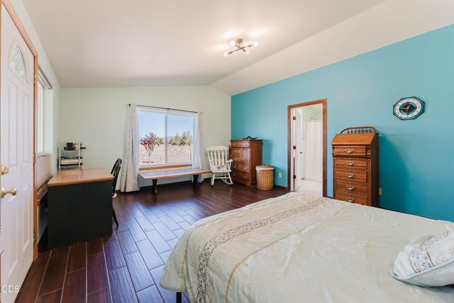 1464 SW Bent Loop, Powell Butte, OR 97753