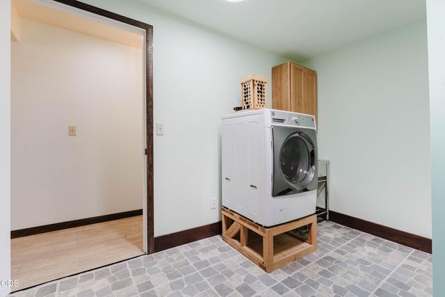 1464 SW Bent Loop, Powell Butte, OR 97753