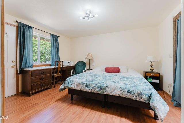 1464 SW Bent Loop, Powell Butte, OR 97753