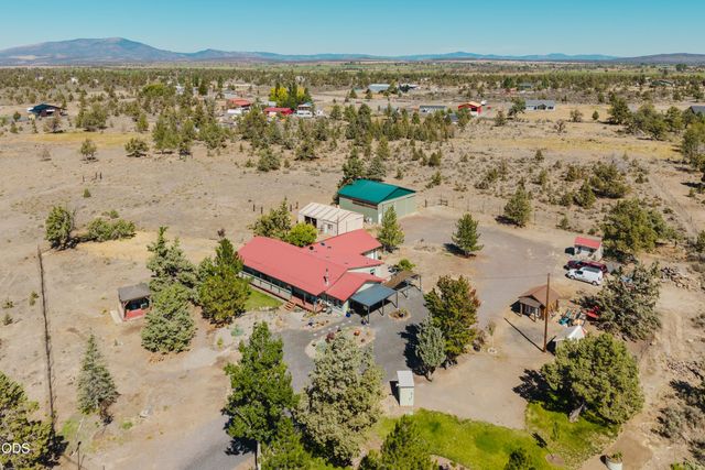 1464 SW Bent Loop, Powell Butte, OR 97753