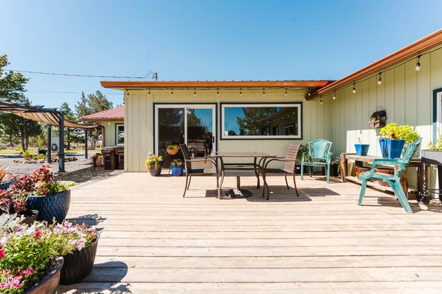 1464 SW Bent Loop, Powell Butte, OR 97753