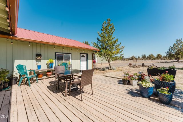 1464 SW Bent Loop, Powell Butte, OR 97753
