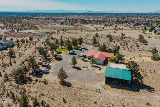 1464 SW Bent Loop, Powell Butte, OR 97753