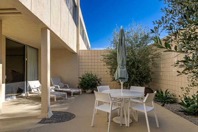 407 Desert Lakes Drive, Palm Springs, CA 92264