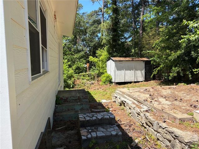 2027 Kenwood Road SE, Smyrna, GA 30082