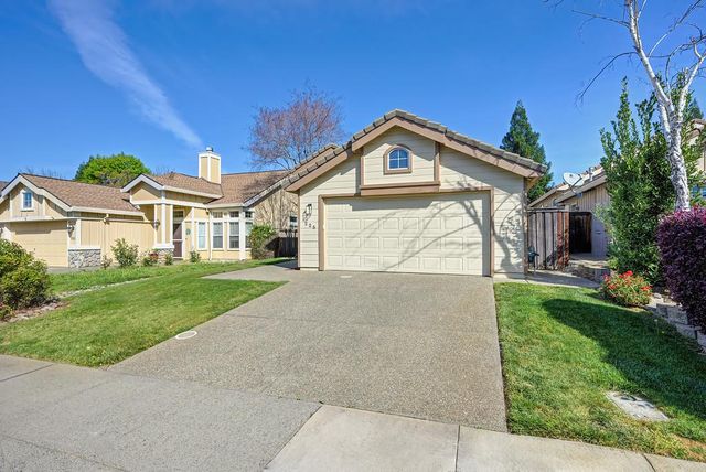 225 Rochelle Ct, Roseville, CA 95661