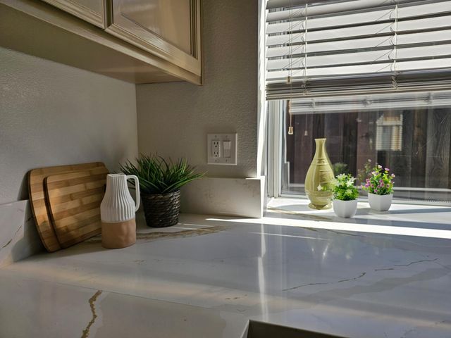 225 Rochelle Ct, Roseville, CA 95661