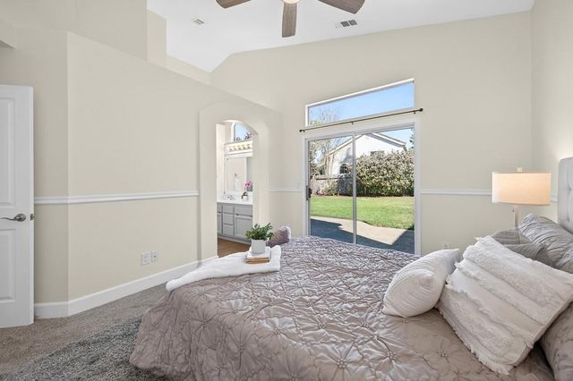 225 Rochelle Ct, Roseville, CA 95661