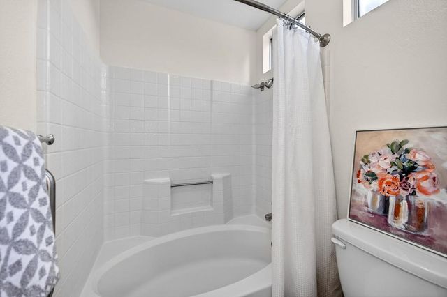 225 Rochelle Ct, Roseville, CA 95661