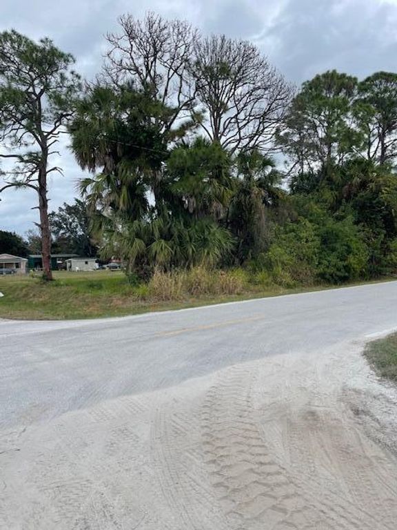 Xxx N 45th Street, Fort Pierce, FL 34946