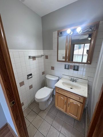 6045 S Keating Avenue 1, Chicago, IL 60629