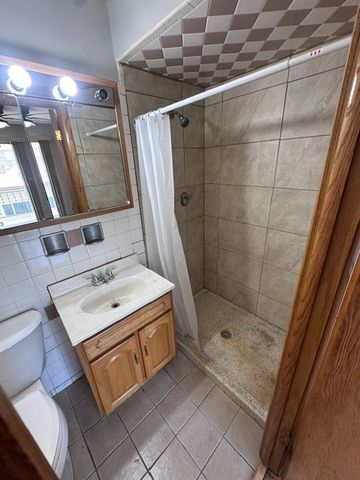 6045 S Keating Avenue 1, Chicago, IL 60629