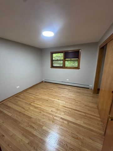 6045 S Keating Avenue 1, Chicago, IL 60629