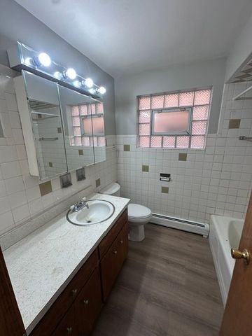 6045 S Keating Avenue 1, Chicago, IL 60629