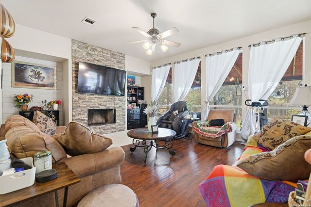 495 Holliwell Bridge, Schertz, TX 78154