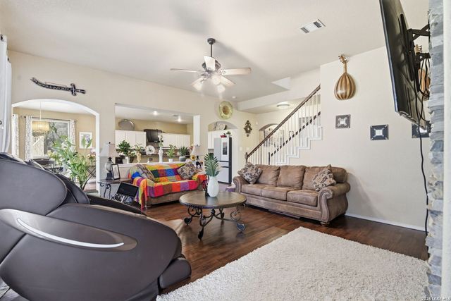 495 Holliwell Bridge, Schertz, TX 78154