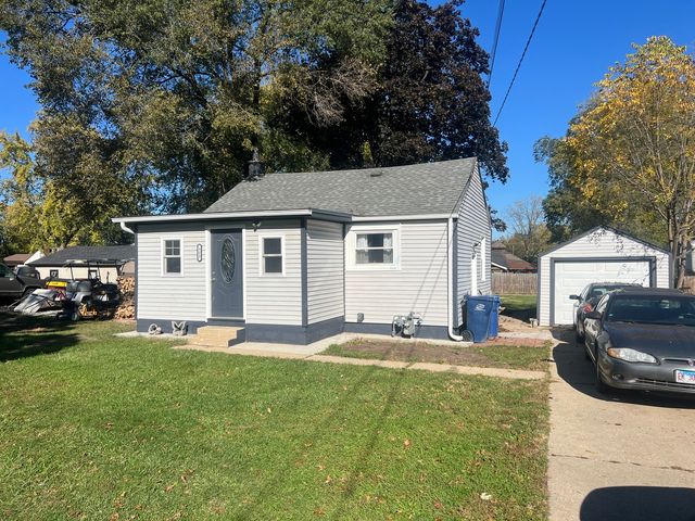 512 Montgomery Road, Montgomery, IL 60538