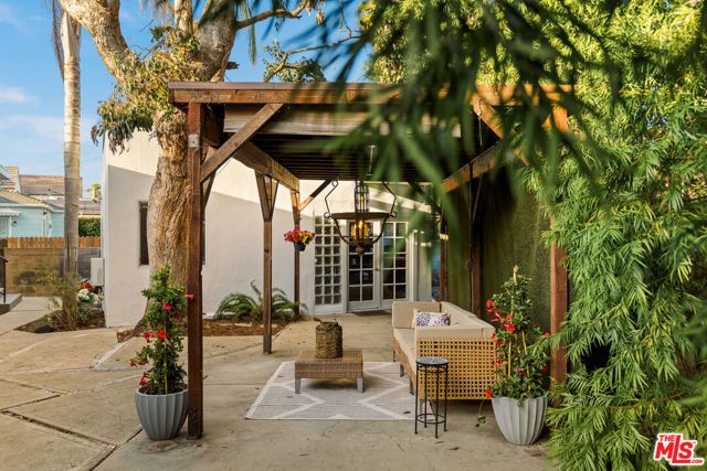 1100 Victoria Avenue, Venice (los Angeles), CA 90291