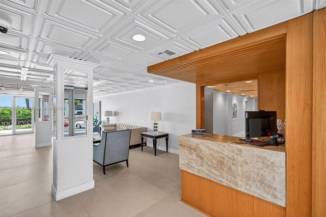 11111 Biscayne Blvd 2100, Miami, FL 33181