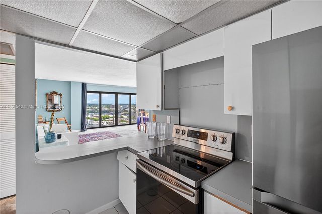 11111 Biscayne Blvd 2100, Miami, FL 33181
