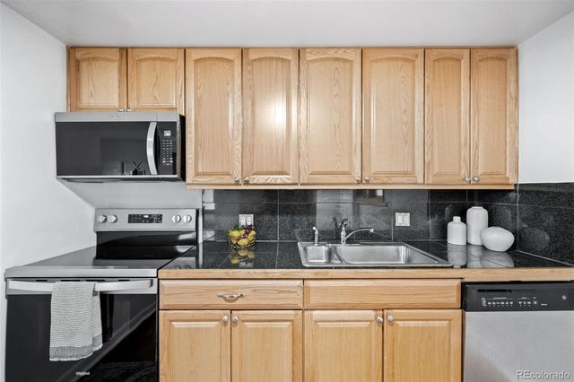 4831 E Asbury Avenue, Denver, CO 80222