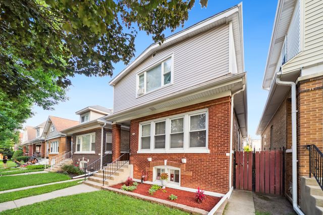 5021 W Nelson Street, Chicago, IL 60641
