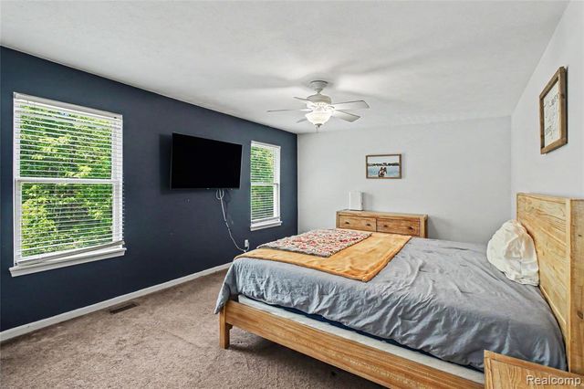 149 Laura Lane, Linden, MI 48451