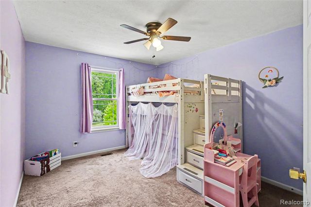 149 Laura Lane, Linden, MI 48451