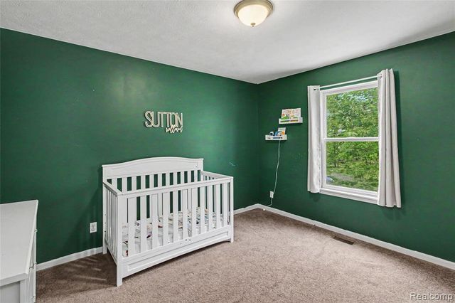 149 Laura Lane, Linden, MI 48451