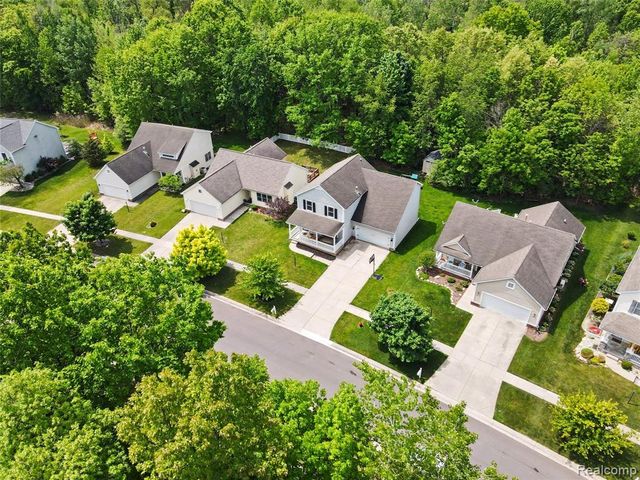 149 Laura Lane, Linden, MI 48451
